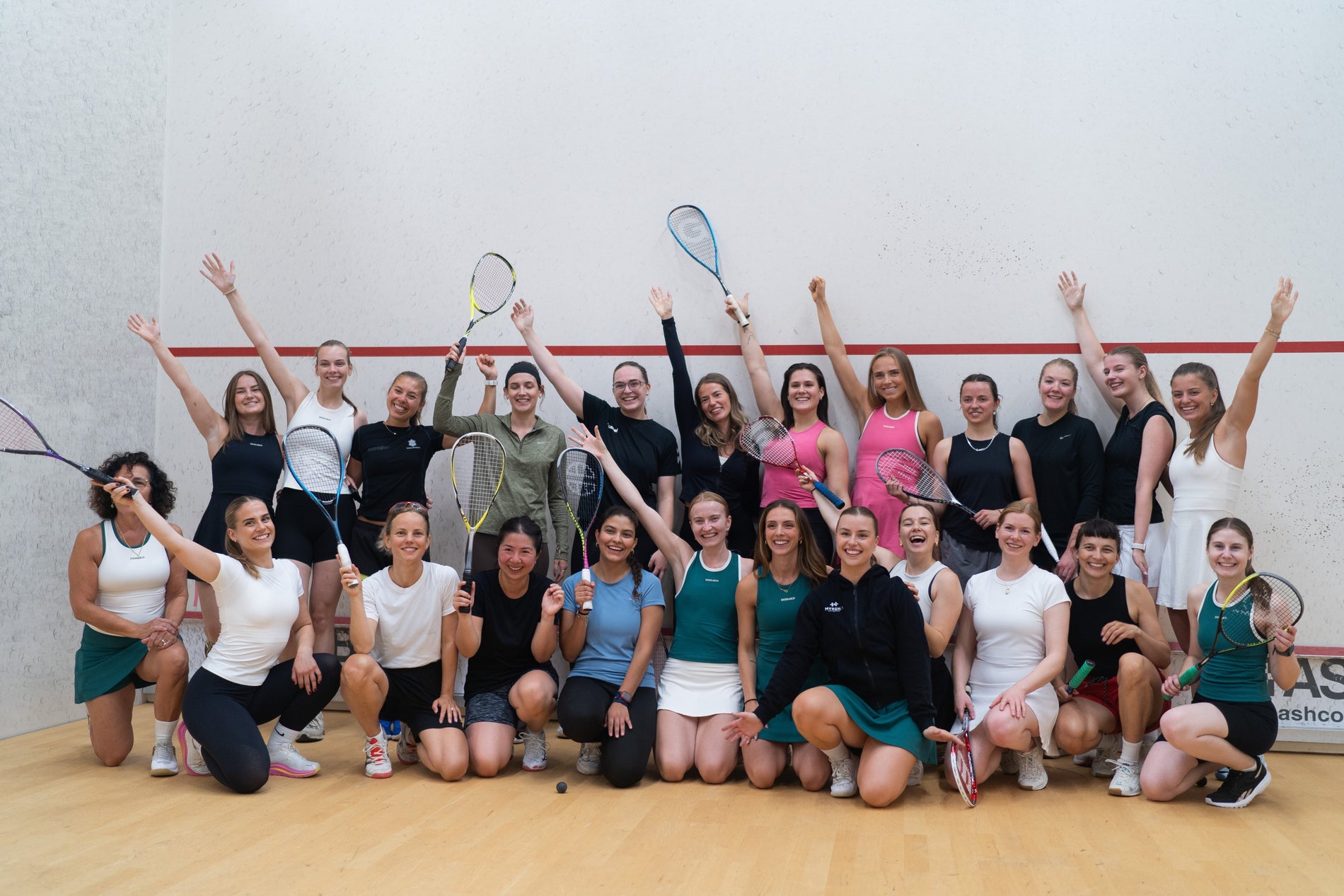 Hvorfor en profesjonell squashspiller startet Dessard, og hvorfor kvinner i racketsport fortjener mer.