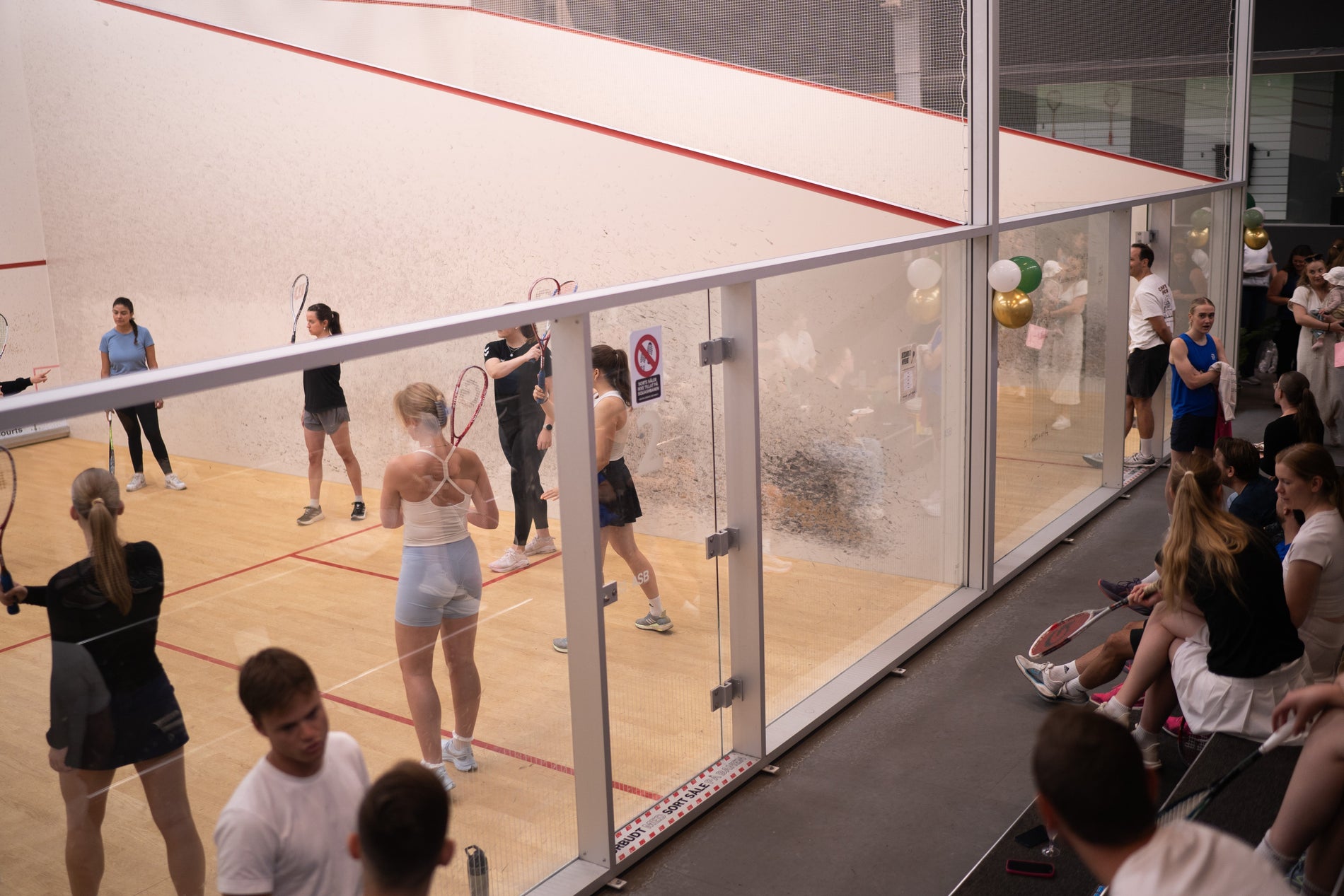 Squash event for kvinner arrangert av Dessard sport