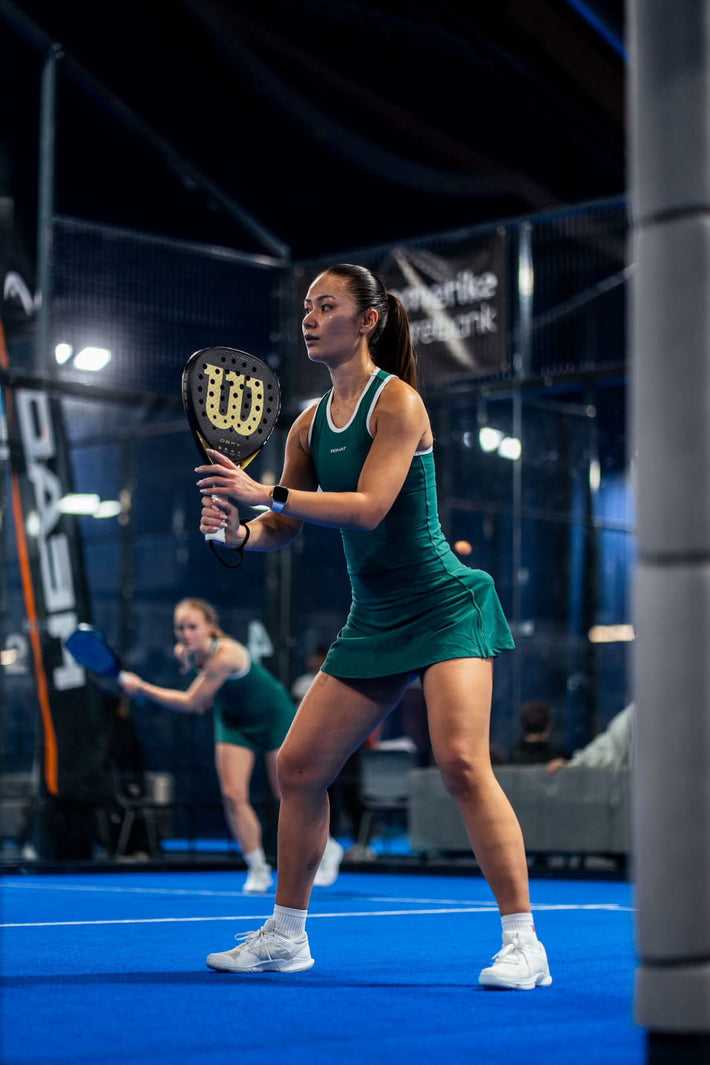Cecilie Li Hanssen playing padel in Dessard